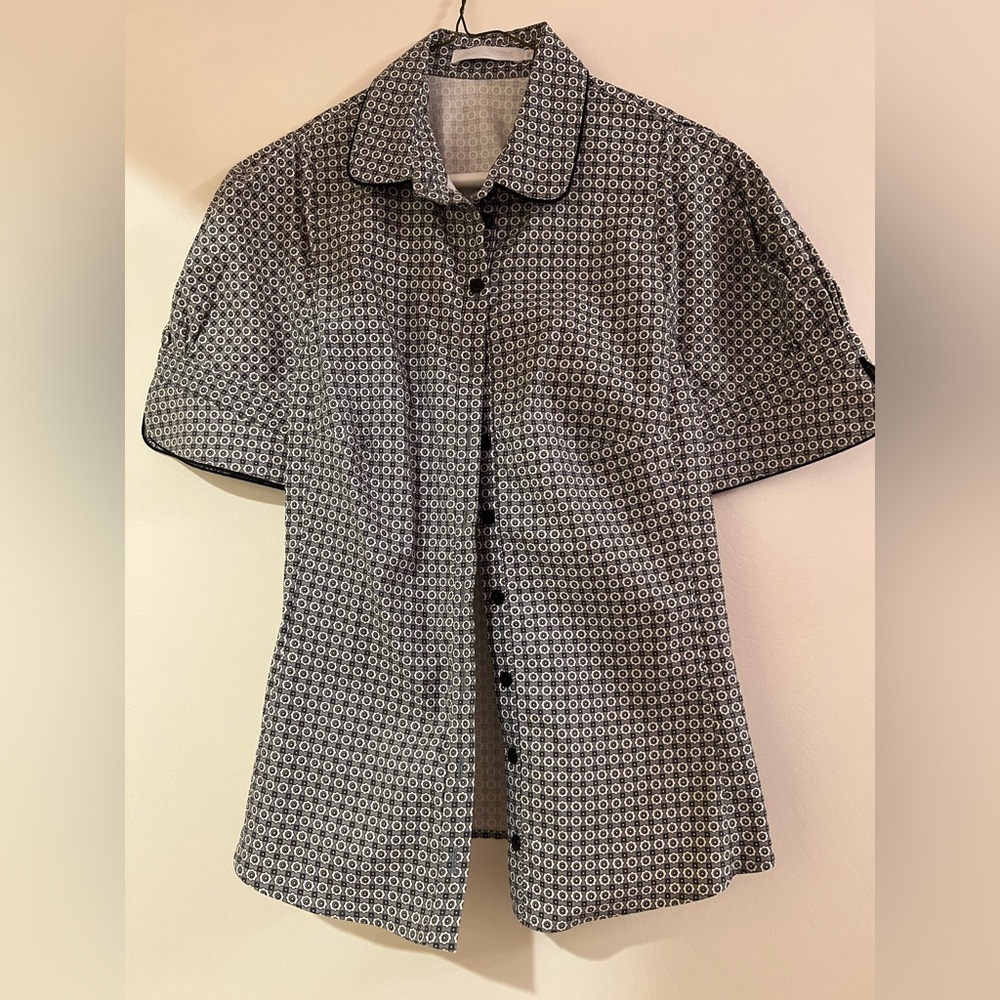 Anne Fontaine Blouse Gray, Black, White Floral Pattern Size 40 NWOT